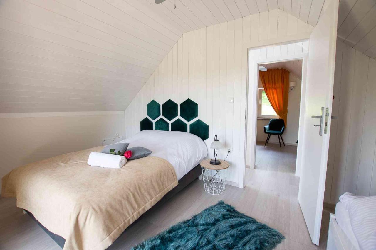 Resort Holiday Natural - Gosciniec Zacisze Chmielno Dış mekan fotoğraf